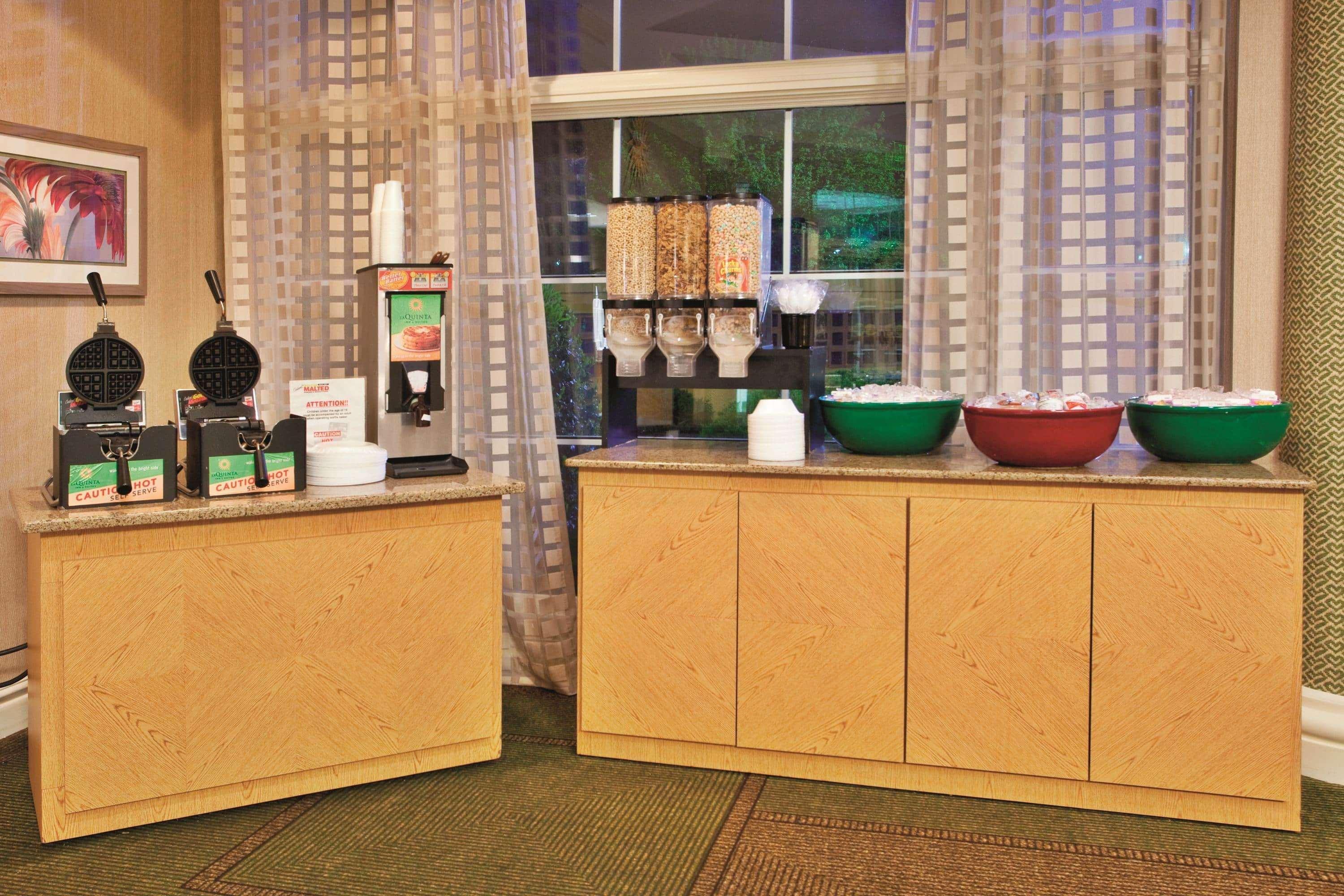 La Quinta By Wyndham Winston-Salem Hotel Bagian luar foto